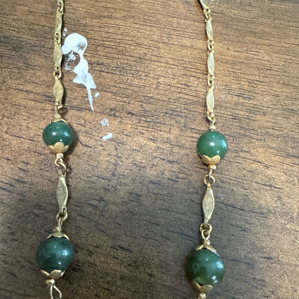 Elegant Green and Gold Necklace